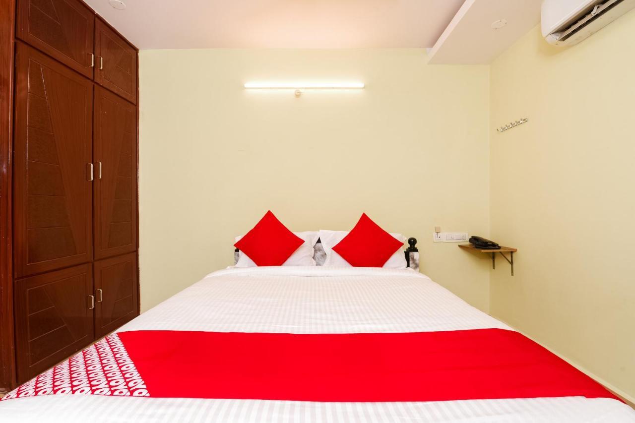 Hotel Oyo 26234 Annapurna Nilayam Vijayawāda Exterior foto