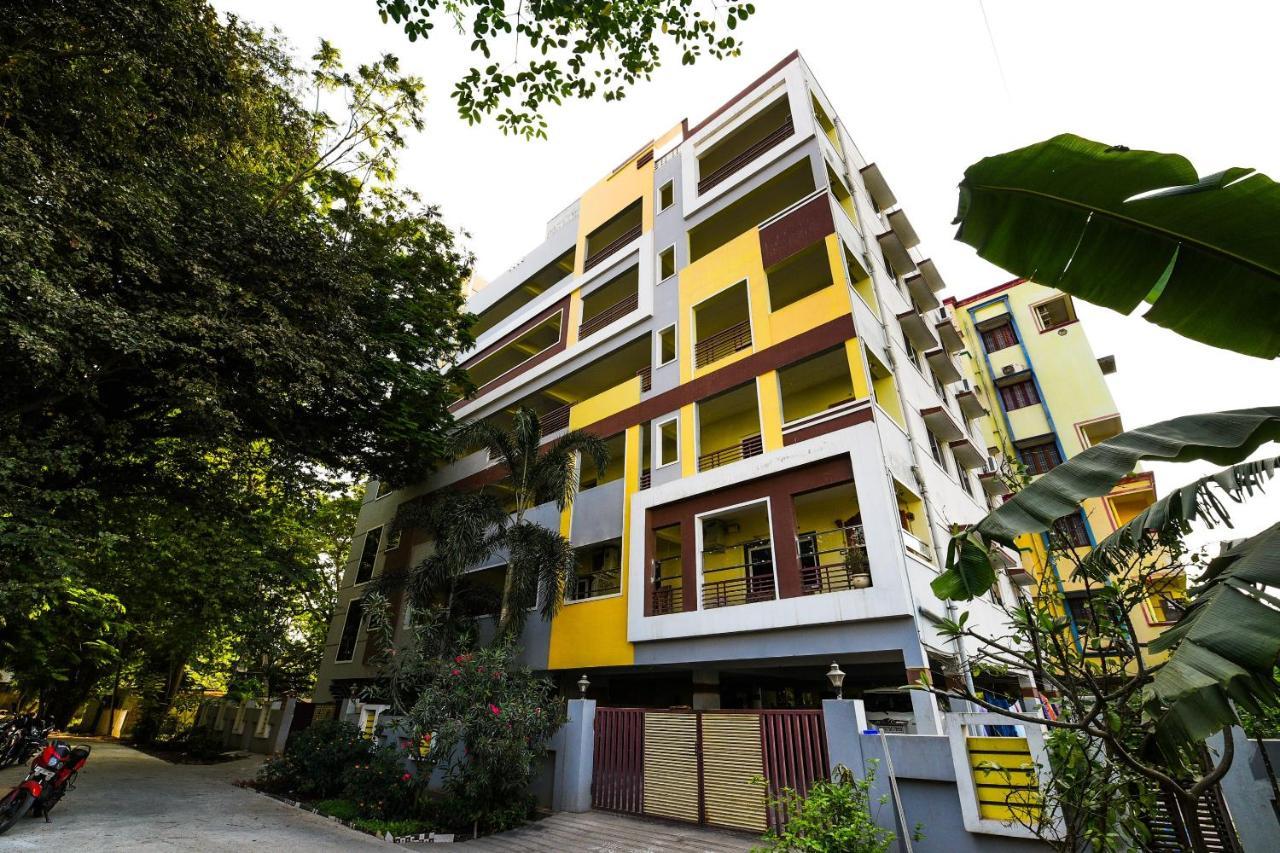 Hotel Oyo 26234 Annapurna Nilayam Vijayawāda Exterior foto